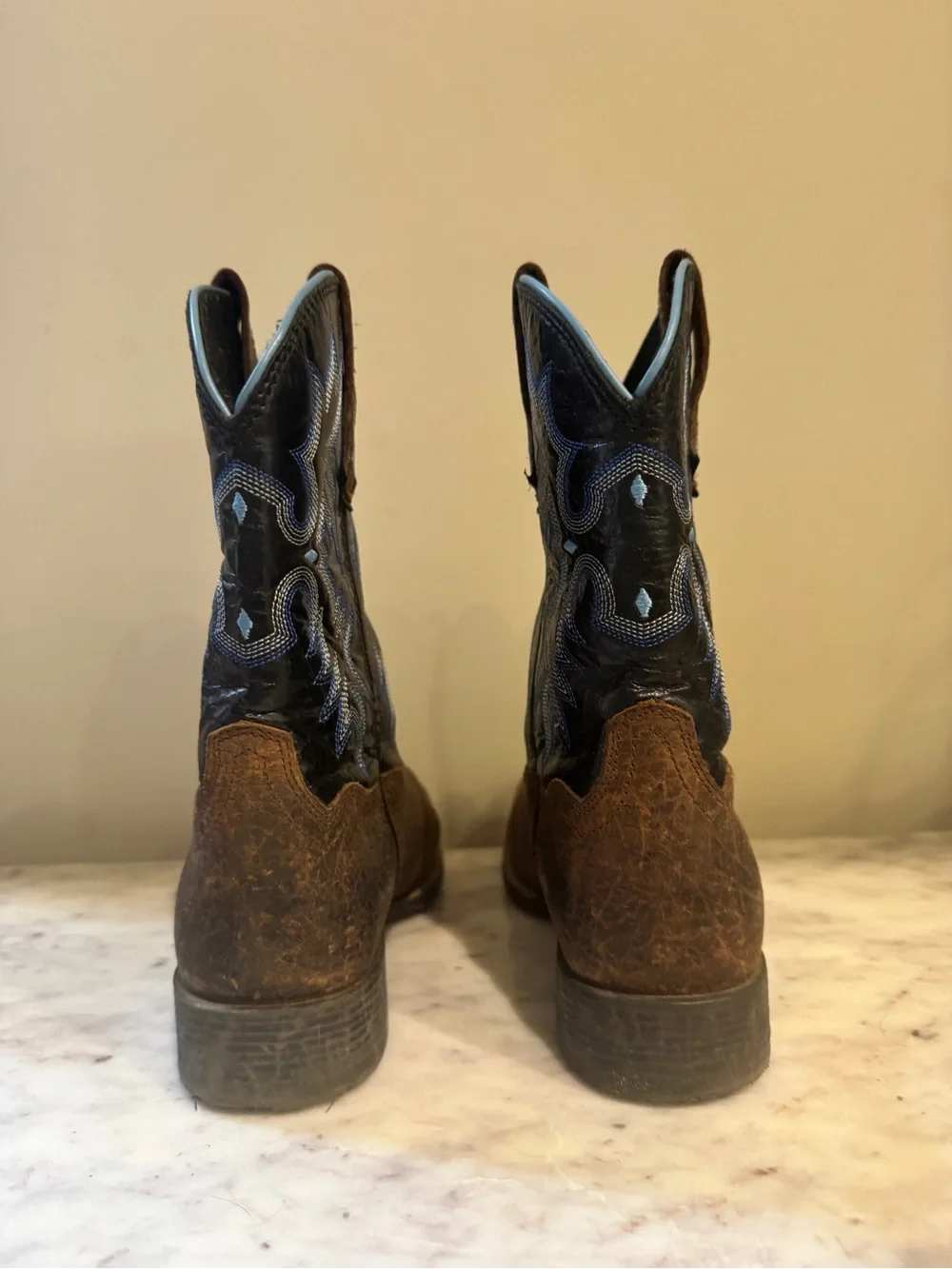 Boys Ariat Tombstone Square Toe Boots - Size 4